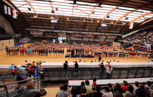 Junior excellence de Sautron, juste à gauche du podium, en noir et bleu.  Leur qualification au national n'était pas gagnée, loin de là après le résultat très mitigé du départemental mais après dans le sport tout est possible, juste s'appliquer et y croire. Ludo